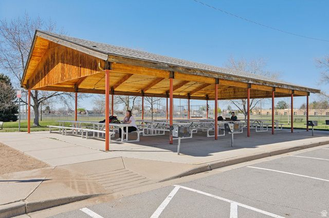 1960 N 2150 E, Layton, UT 84040