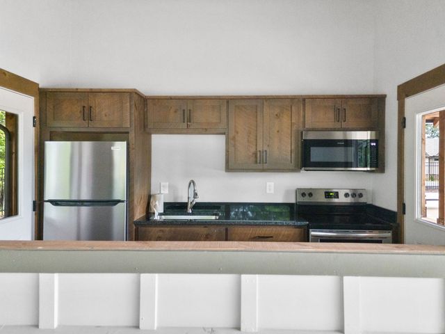 187 Summit View Lane, Ellijay, GA 30540