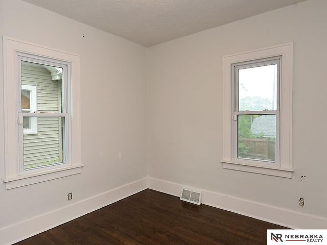 3507 N 45th Avenue, Omaha, NE 68104