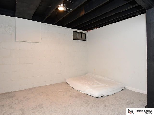3507 N 45th Avenue, Omaha, NE 68104