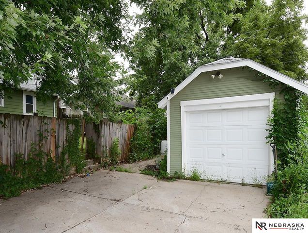 3507 N 45th Avenue, Omaha, NE 68104