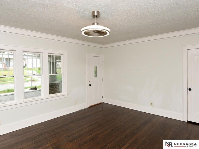 3507 N 45th Avenue, Omaha, NE 68104