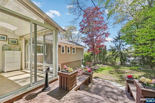 97 Erie Avenue, Midland Park, NJ 07432