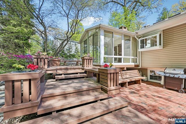 97 Erie Avenue, Midland Park, NJ 07432