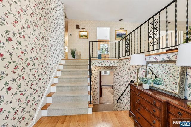 97 Erie Avenue, Midland Park, NJ 07432