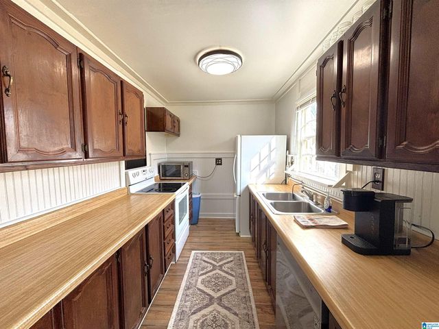 930 ISBELL ROAD, Odenville, AL 35120