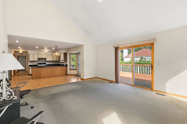 1600 Brentford Drive, Naperville, IL 60563