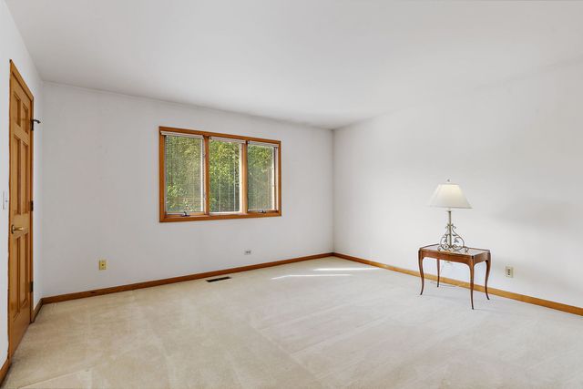 1600 Brentford Drive, Naperville, IL 60563