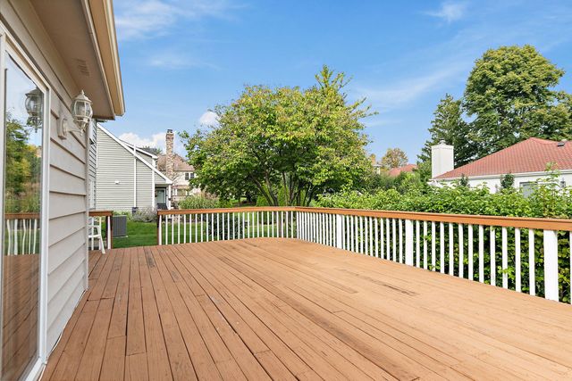 1600 Brentford Drive, Naperville, IL 60563