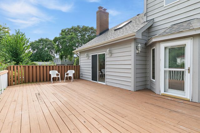 1600 Brentford Drive, Naperville, IL 60563