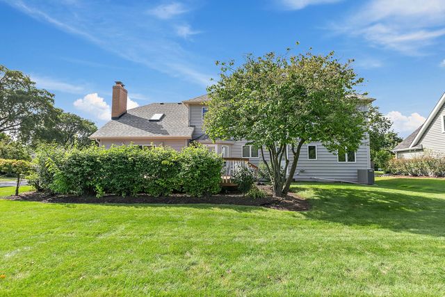 1600 Brentford Drive, Naperville, IL 60563