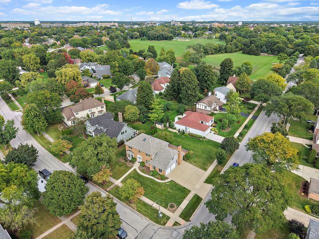 1600 Brentford Drive, Naperville, IL 60563