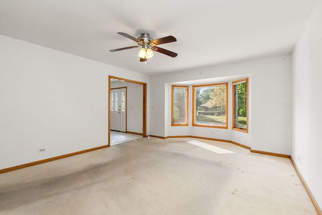 1600 Brentford Drive, Naperville, IL 60563