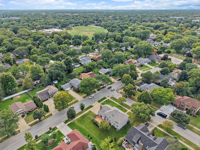1600 Brentford Drive, Naperville, IL 60563