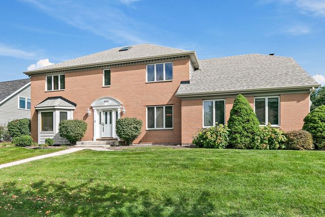 1600 Brentford Drive, Naperville, IL 60563