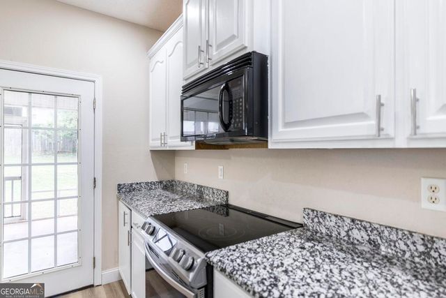 211 Cade Terrace, Warner Robins, GA 31088