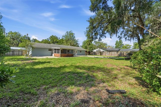 915 E MICHIGAN AVENUE, Deland, FL 32724