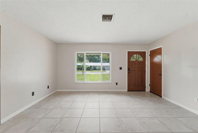 915 E MICHIGAN AVENUE, Deland, FL 32724