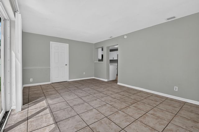 1037 W 28TH Street, Riviera Beach, FL 33404