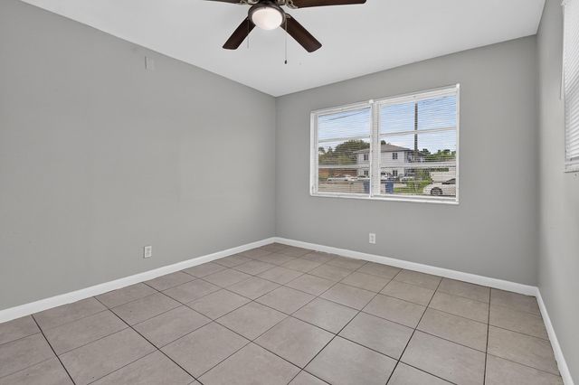 1037 W 28TH Street, Riviera Beach, FL 33404