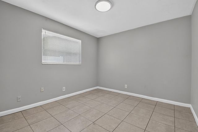 1037 W 28TH Street, Riviera Beach, FL 33404