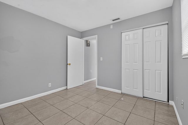 1037 W 28TH Street, Riviera Beach, FL 33404