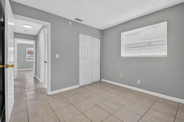 1037 W 28TH Street, Riviera Beach, FL 33404