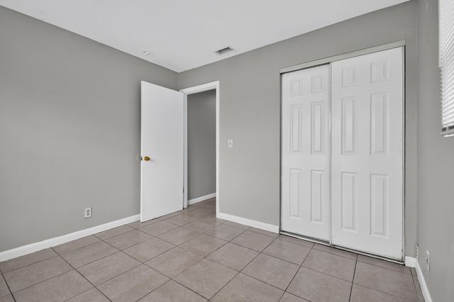 1037 W 28TH Street, Riviera Beach, FL 33404