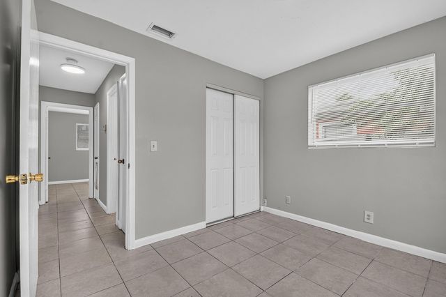 1037 W 28TH Street, Riviera Beach, FL 33404