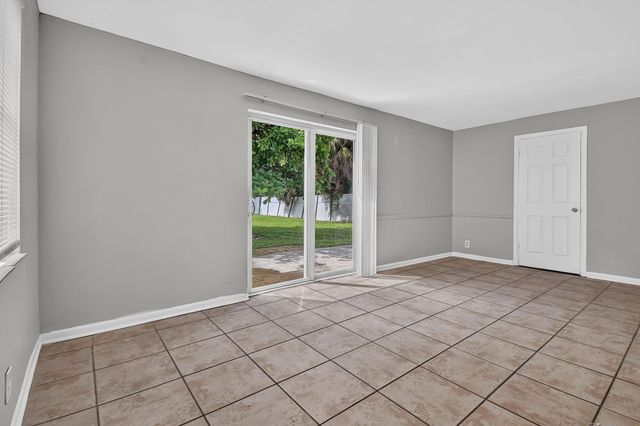 1037 W 28TH Street, Riviera Beach, FL 33404