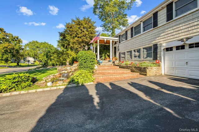 14 Fairway Drive, Port Jefferson Station, NY 11776