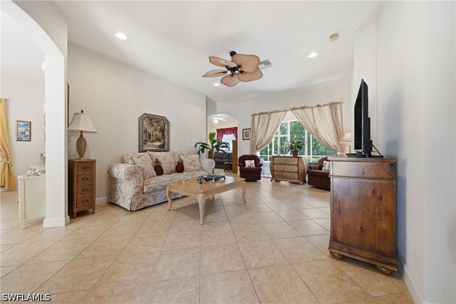 6116 Highwood Park LN, Naples, FL 34110