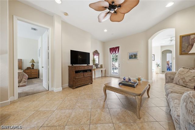 6116 Highwood Park LN, Naples, FL 34110