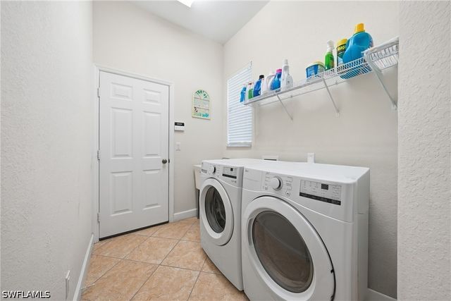 6116 Highwood Park LN, Naples, FL 34110