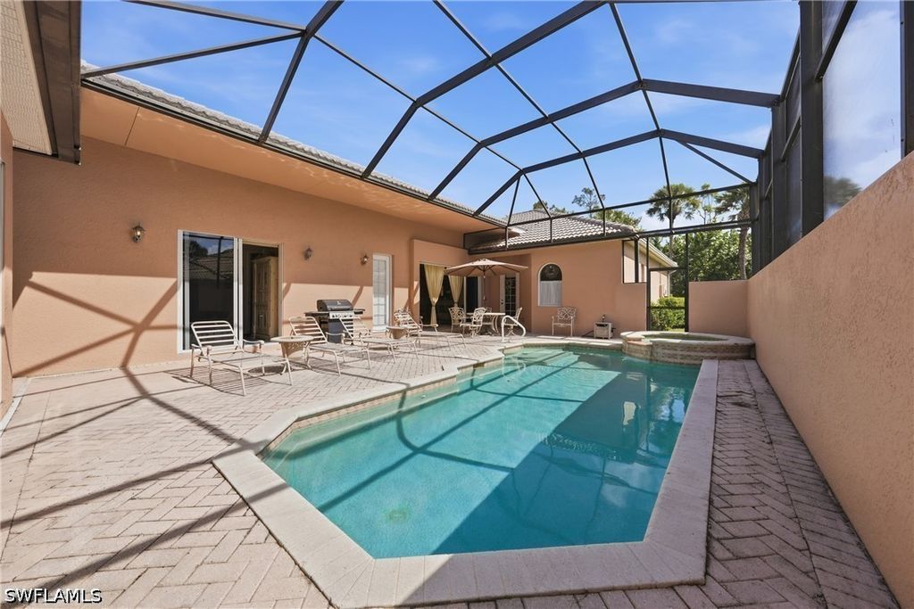 6116 Highwood Park LN, Naples, FL 34110