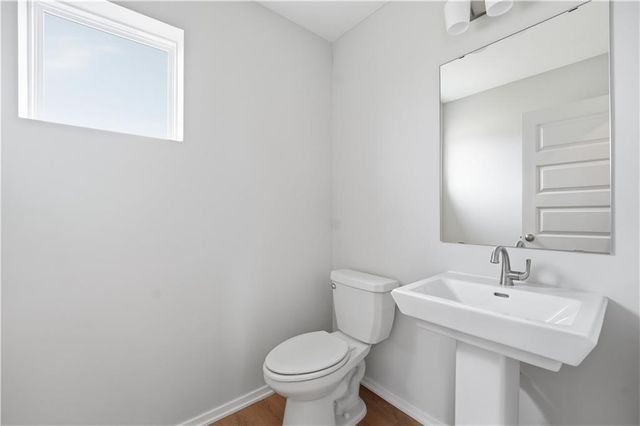 1328 SE Windbreak Drive, Lee's Summit, MO 64081