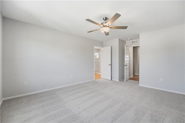 1328 SE Windbreak Drive, Lee's Summit, MO 64081