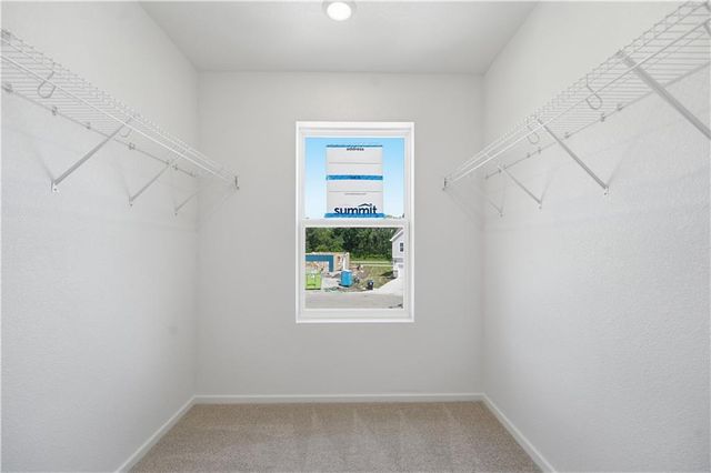 1328 SE Windbreak Drive, Lee's Summit, MO 64081