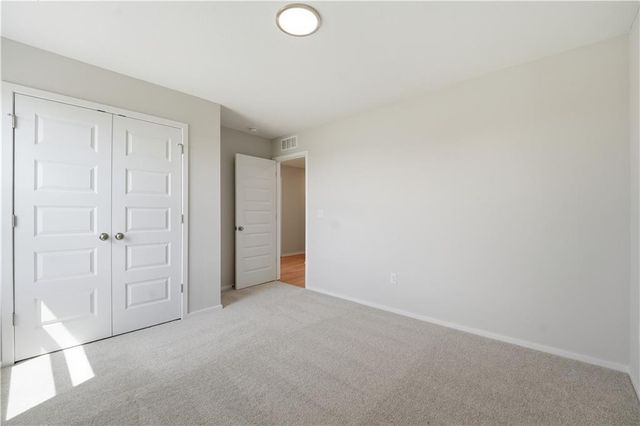 1328 SE Windbreak Drive, Lee's Summit, MO 64081
