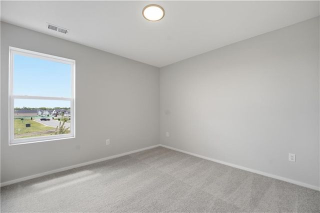 1328 SE Windbreak Drive, Lee's Summit, MO 64081