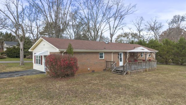 4636 Meadow Avenue NW, Cleveland, TN 37312