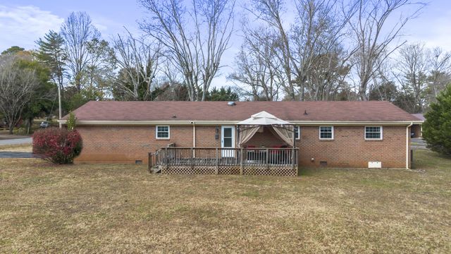4636 Meadow Avenue NW, Cleveland, TN 37312