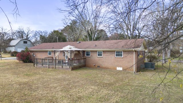 4636 Meadow Avenue NW, Cleveland, TN 37312