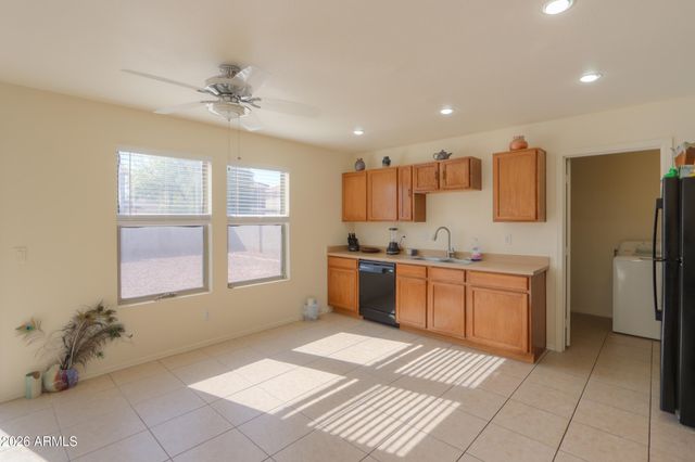 533 W PRICKLY PEAR Drive, Casa Grande, AZ 85122