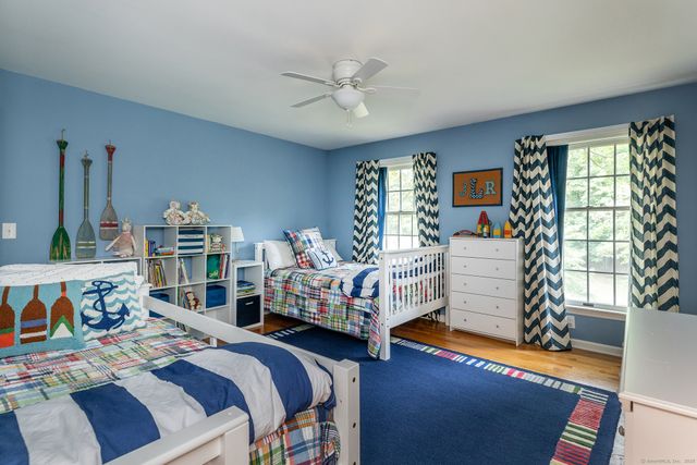 32 Sail Harbour Drive, New Fairfield, CT 06812