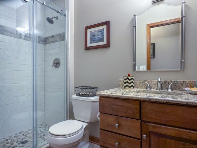 32 Sail Harbour Drive, New Fairfield, CT 06812