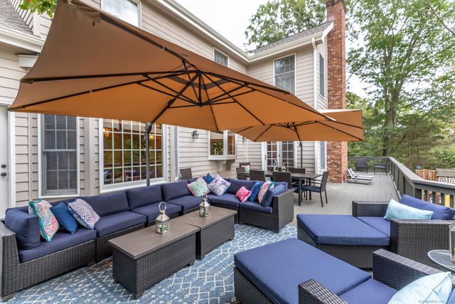 32 Sail Harbour Drive, New Fairfield, CT 06812