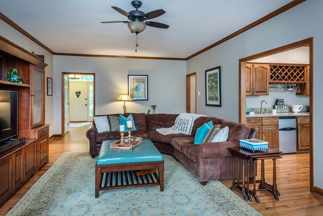 32 Sail Harbour Drive, New Fairfield, CT 06812