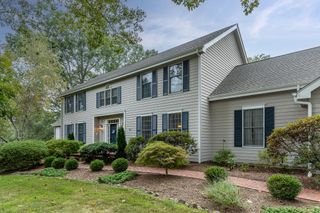 32 Sail Harbour Drive, New Fairfield, CT 06812