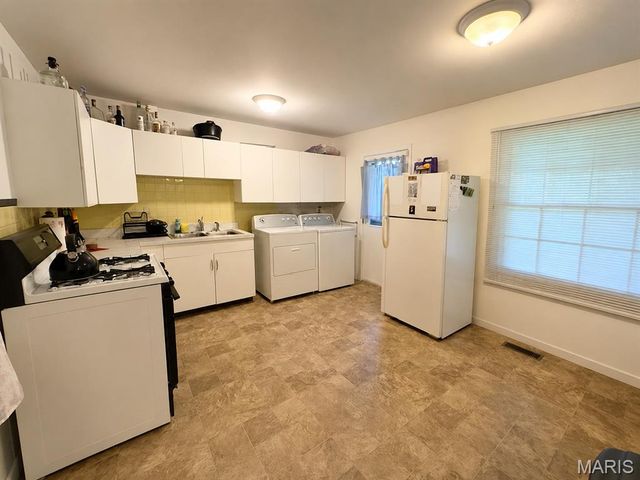 336 N 43rd Street, Belleville, IL 62226